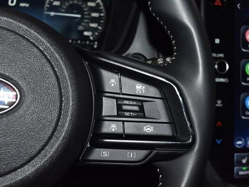 Used 2025 Subaru Forester Premium AWD/4WD image 9