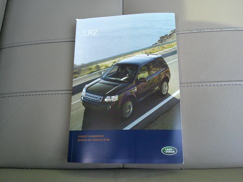 Used 2013 Land Rover LR2 image 45