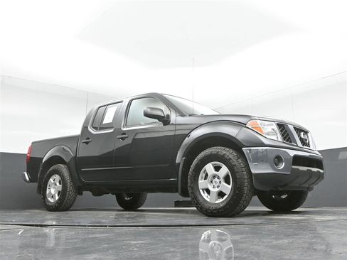 Used 2007 Nissan Frontier SE w/ SE Value Truck Pkg image 29