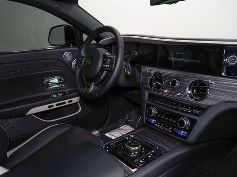Used 2024 Rolls-Royce Spectre w/ Spectre Launch Package AWD/4WD image 34