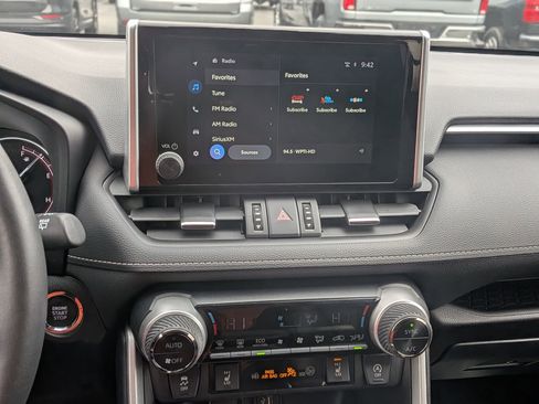 Used 2023 Toyota RAV4 XLE Premium image 26