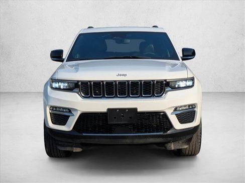 Used 2024 Jeep Grand Cherokee Limited image 2