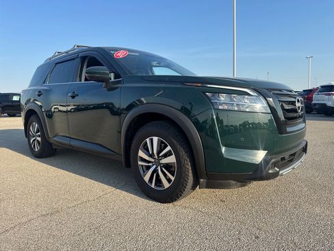 Used 2023 Nissan Pathfinder SL w/ Lighting Package (N92) AWD/4WD image 10