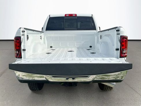 New 2026 RAM 2500 Tradesman AWD/4WD image 24