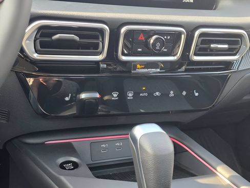 New 2026 Nissan Sentra SV w/ SV Convenience Package FWD image 21