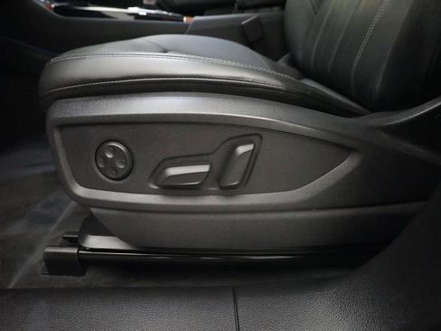 Used 2023 Audi Q5 Premium w/ Convenience Package AWD/4WD image 30