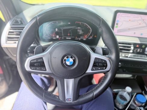Used 2022 BMW X4 xDrive30i w/ M Sport Package AWD/4WD image 4