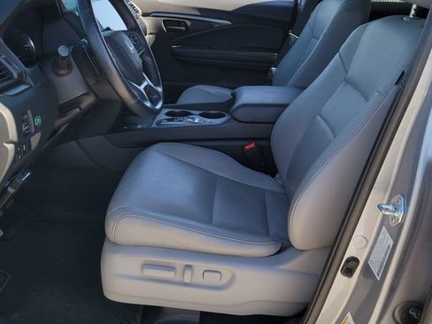 Used 2024 Honda Passport EX-L image 6
