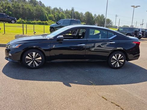 Used 2022 Nissan Altima 2.5 SV AWD/4WD image 4
