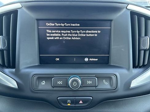 Used 2024 GMC Terrain SLE w/ Driver Convenience Package image 14