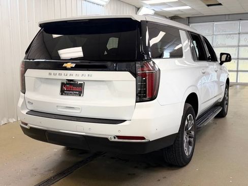 Used 2025 Chevrolet Suburban LS AWD/4WD image 5