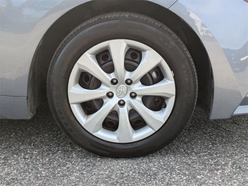 Used 2024 Toyota Corolla LE image 11