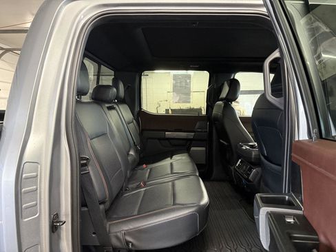 Used 2022 Ford F150 Lariat w/ Max Trailer Tow Package image 19