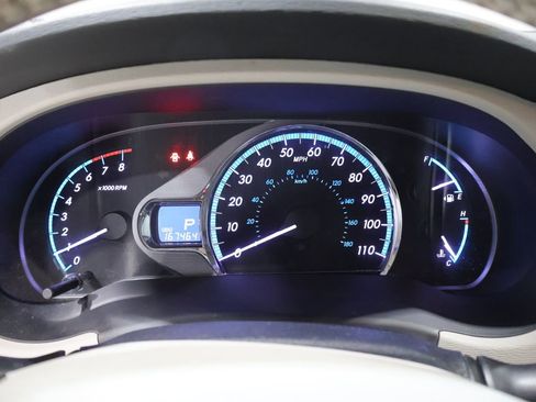 Used 2011 Toyota Sienna XLE AWD/4WD image 34