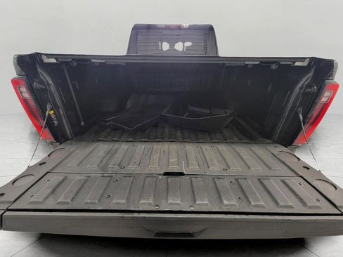 Used 2024 GMC Sierra 2500 Denali Ultimate w/ Snow Plow Prep/Camper Package AWD/4WD image 15