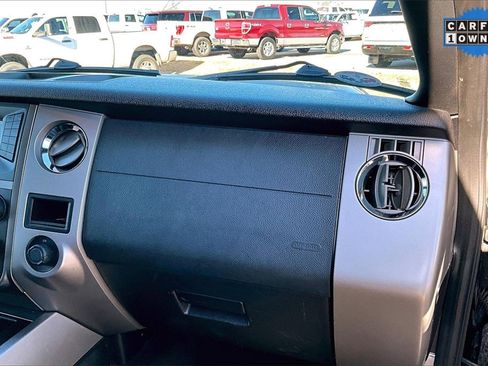 Used 2016 Ford Expedition EL XLT image 15