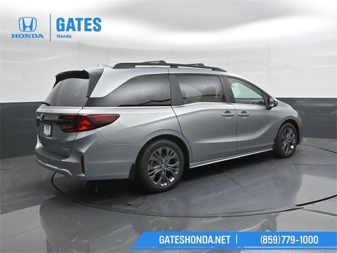 New 2026 Honda Odyssey Touring image 2