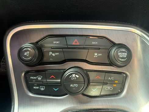 Used 2016 Dodge Challenger R/T w/ Driver Convenience Group image 22