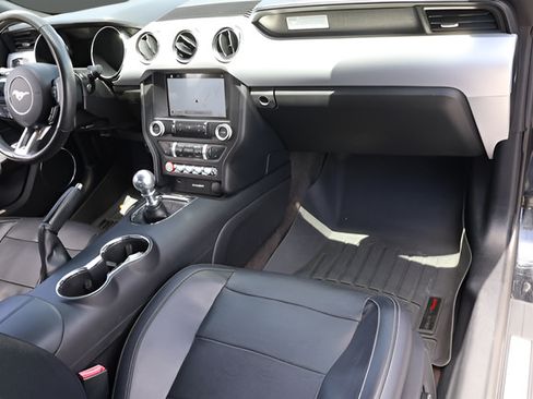Used 2017 Ford Mustang GT Premium RWD image 16