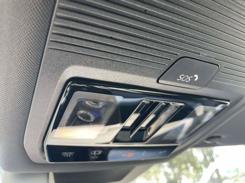 New 2026 Volkswagen Tiguan SE R-Line FWD image 29