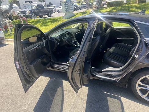 Used 2019 Ford Fusion SEL FWD image 7