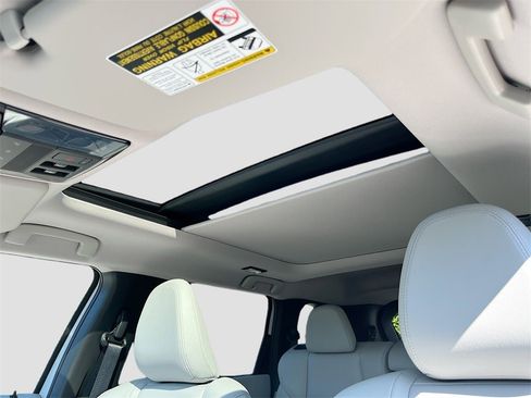 New 2025 Mitsubishi Outlander SEL image 22