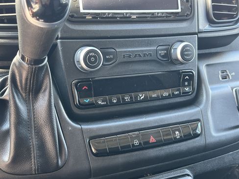 Used 2025 RAM ProMaster 2500 w/ Convenience Group FWD image 18