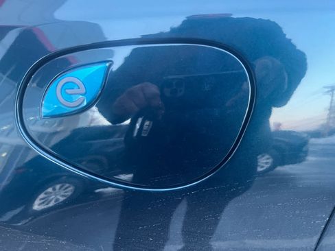 Used 2022 Chrysler Pacifica Limited image 18