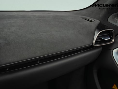 Used 2024 McLaren Artura RWD image 17