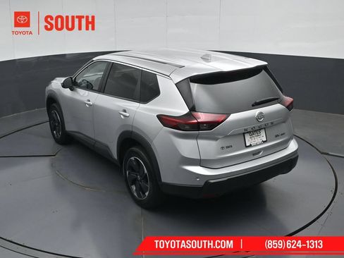 Used 2024 Nissan Rogue SV AWD/4WD image 51