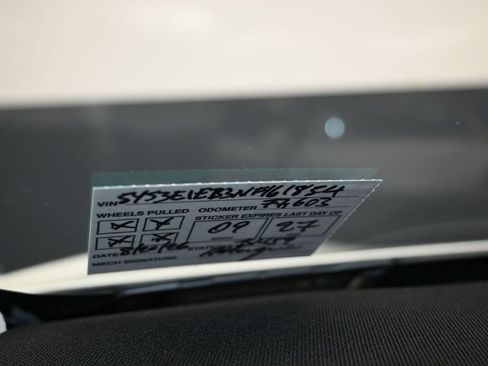 Used 2022 Tesla Model 3 Long Range AWD/4WD image 9