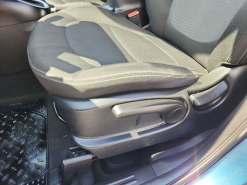 Used 2017 Kia Soul + FWD image 15