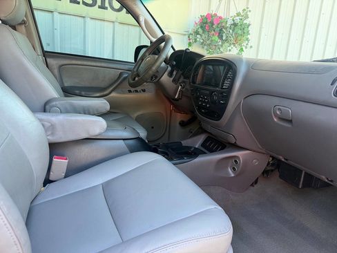 Used 2005 Toyota Sequoia SR5 RWD image 14