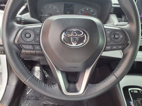 Certified 2025 Toyota Corolla SE w/ Convenience Package FWD image 19