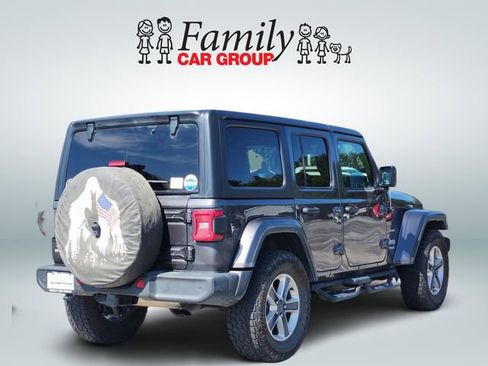 Used 2022 Jeep Wrangler Unlimited Sahara w/ Safety Group AWD/4WD image 4