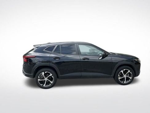 Used 2024 Chevrolet Trax RS w/ Driver Confidence Package FWD image 7