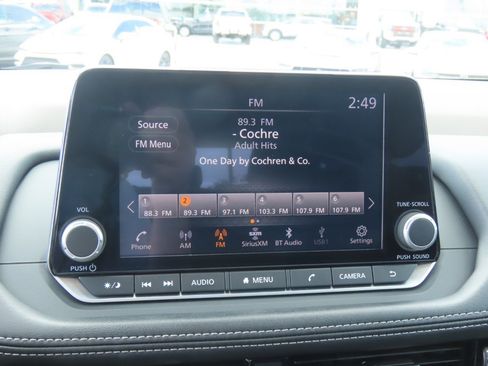 Used 2023 Nissan Rogue SL FWD image 31