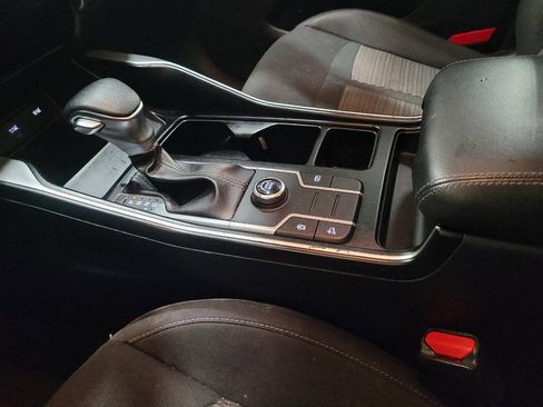 Used 2022 Kia Sorento LX image 26