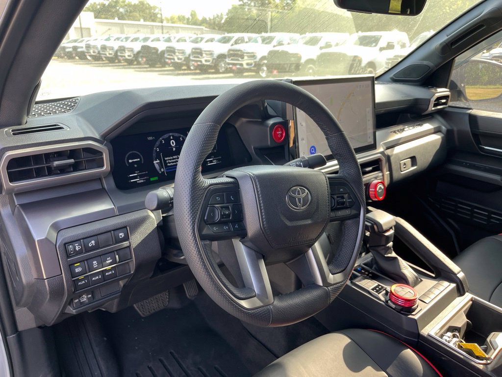 Used 2025 Toyota Tacoma TRD Off-Road w/ TRD Off Road Upgrade Package AWD/4WD image 14