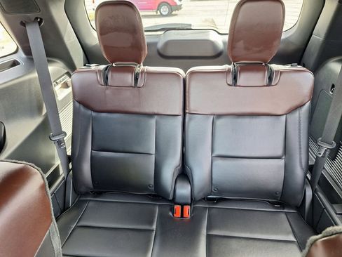 Used 2022 Ford Explorer Platinum w/ Equipment Group 601A RWD image 26
