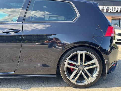 Used 2015 Volkswagen GTI SE FWD image 19