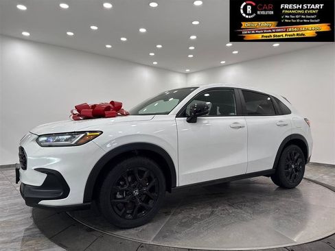 Used 2023 Honda HR-V Sport image 3