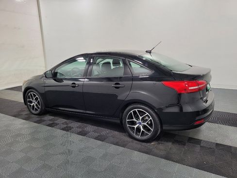 Used 2017 Ford Focus SEL FWD image 3
