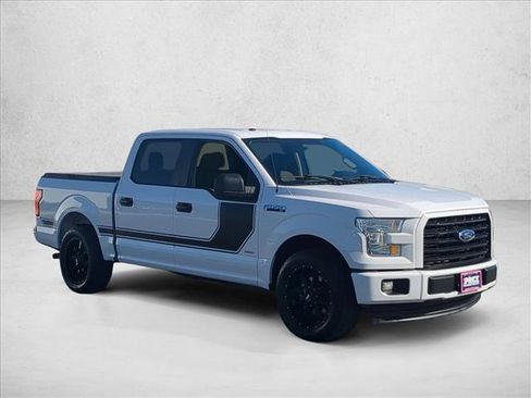 Used 2017 Ford F150 XL w/ Equipment Group 101A Mid RWD image 3