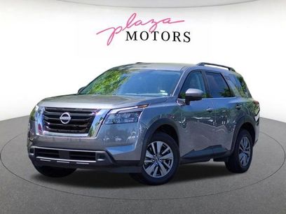 Used 2025 Nissan Pathfinder SV