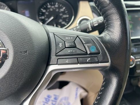 Used 2020 Nissan Rogue SV w/ Sun & Sound Touring Package image 15