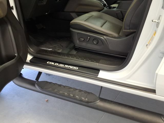 Used 2024 Chevrolet Colorado ZR2 w/ ZR2 Convenience Package III AWD/4WD image 13