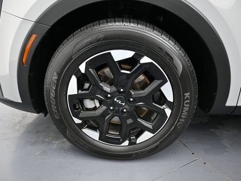 Used 2025 Kia Sorento S FWD image 10