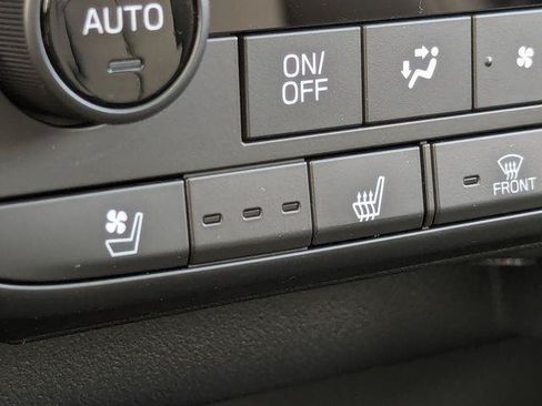 Used 2026 Subaru Outback Touring XT AWD/4WD image 22