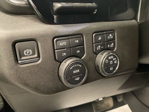 Used 2024 Chevrolet Silverado 1500 High Country w/ High Country Premium Package AWD/4WD image 33